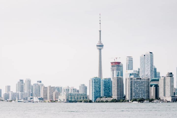 Office furniture Toronto - Toronto skyline with CN Tower and Ontario lake view